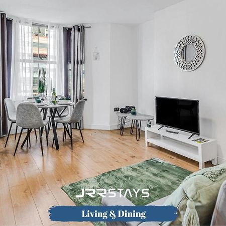 Cardiff Stylish 2 Bedroom Sleeps 6 Wi-Fi - Jrr Stays Экстерьер фото