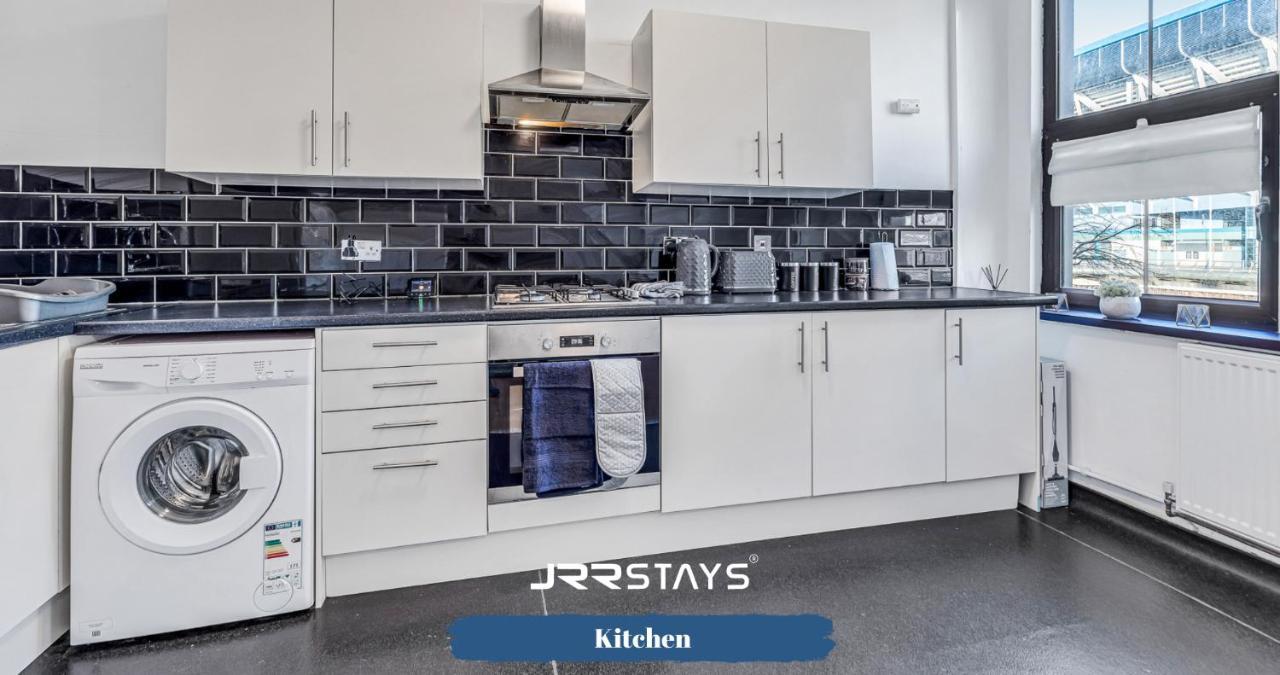 Cardiff Stylish 2 Bedroom Sleeps 6 Wi-Fi - Jrr Stays Экстерьер фото
